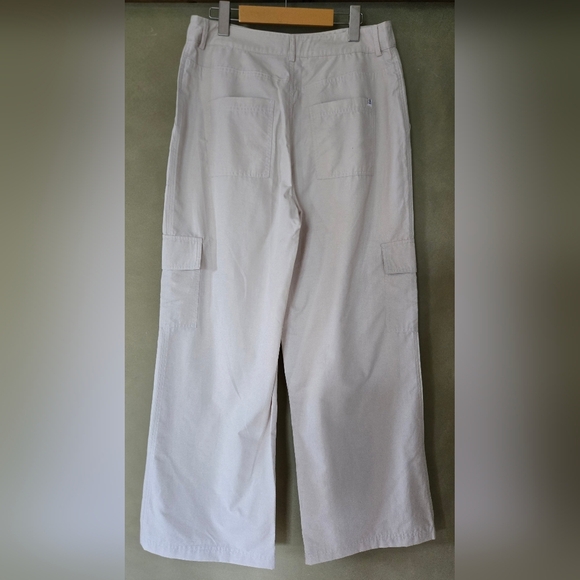 Calvin Klein | Cream Hi-Rise Wide-Leg Cargo Pants, Size 10 - Picture 6 of 12